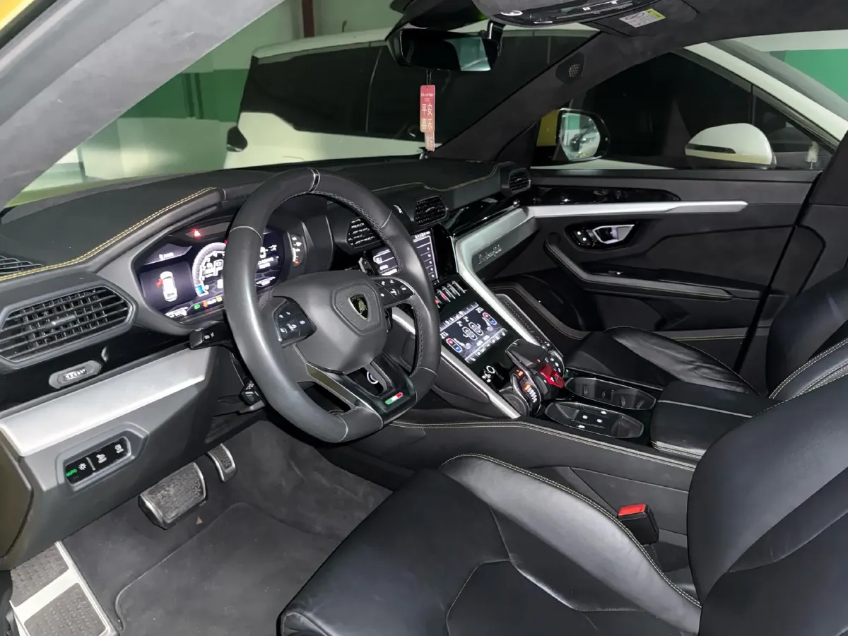 2021 Lamborghini Urus 4.0T 641HP V8 8AT,autocango,china used car exporter,china ev exporter,chinese used car exporter,chinese used ev exporter