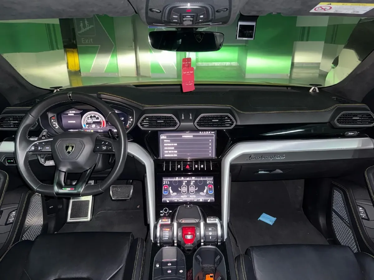 2021 Lamborghini Urus 4.0T 641HP V8 8AT,autocango,china used car exporter,china ev exporter,chinese used car exporter,chinese used ev exporter