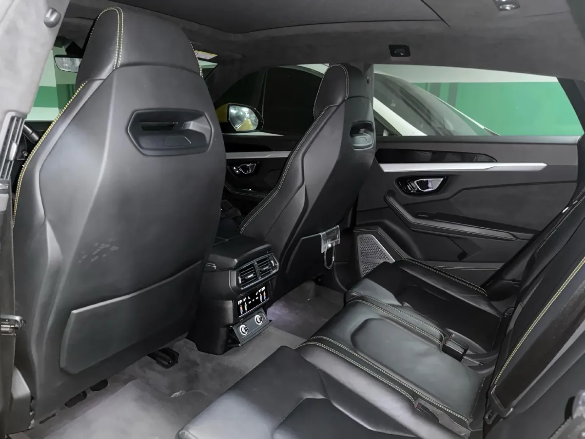 2021 Lamborghini Urus 4.0T 641HP V8 8AT,autocango,china used car exporter,china ev exporter,chinese used car exporter,chinese used ev exporter