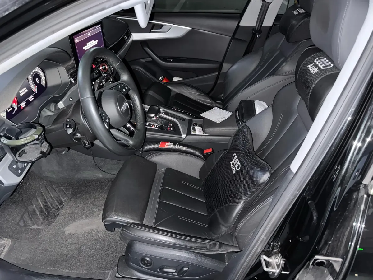 2021 Audi A4 2.0T 204HP L4 7DCT,autocango,china used car exporter,china ev exporter,chinese used car exporter,chinese used ev exporter