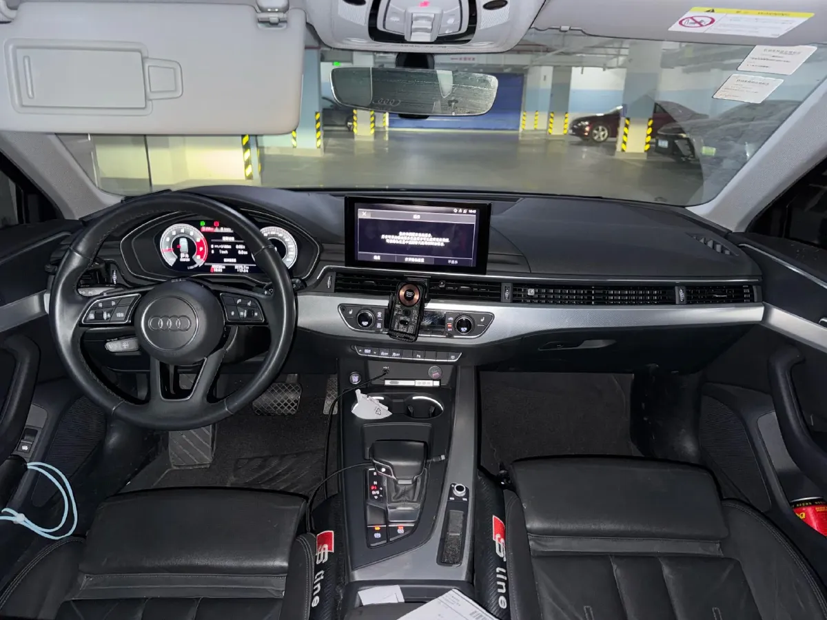 2021 Audi A4 2.0T 204HP L4 7DCT,autocango,china used car exporter,china ev exporter,chinese used car exporter,chinese used ev exporter