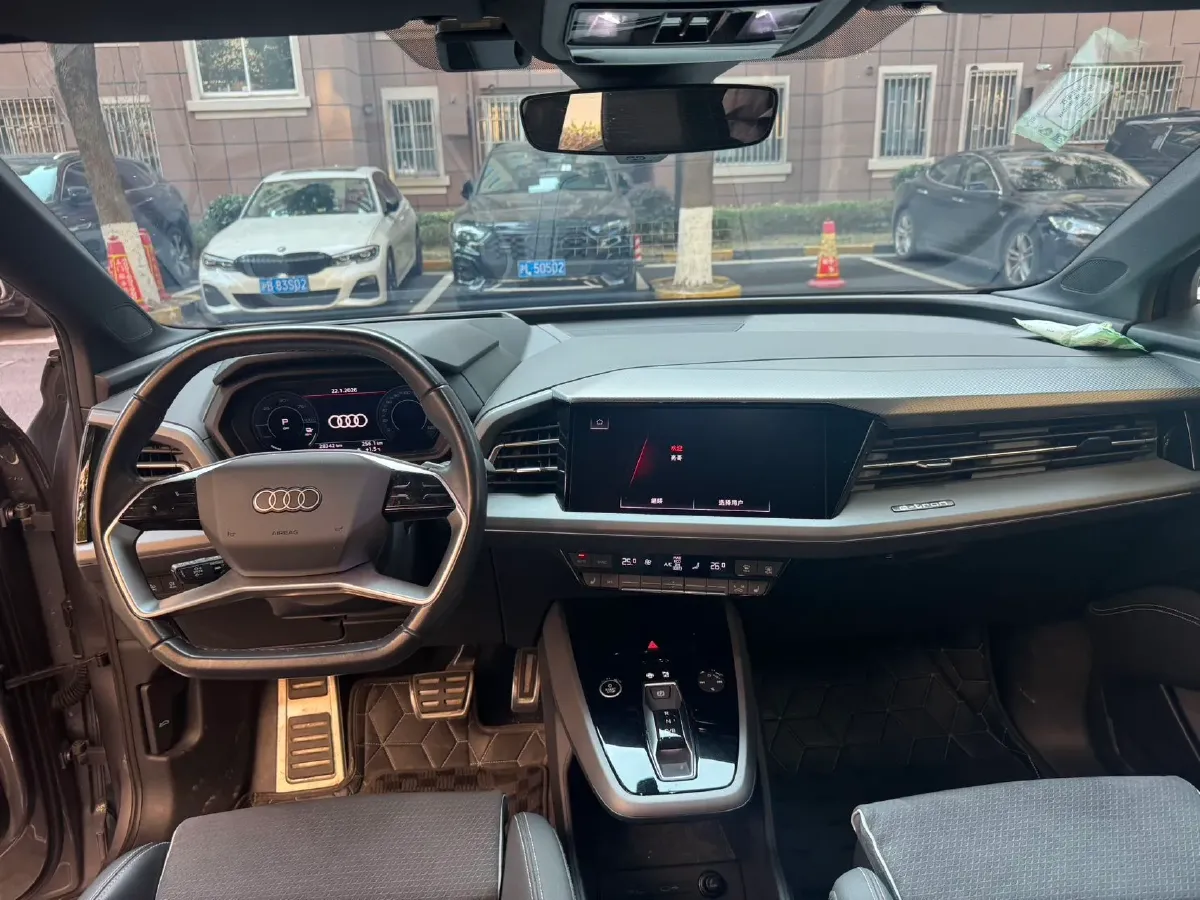 2022 Audi Q5 e-tron BEV 83.4KWH,autocango,china used car exporter,china ev exporter,chinese used car exporter,chinese used ev exporter