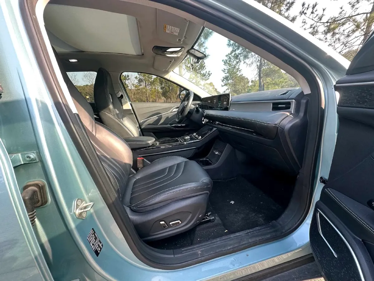 2022 Venucia Grand V 1.5T 190HP L4 7DCT,autocango,china used car exporter,china ev exporter,chinese used car exporter,chinese used ev exporter