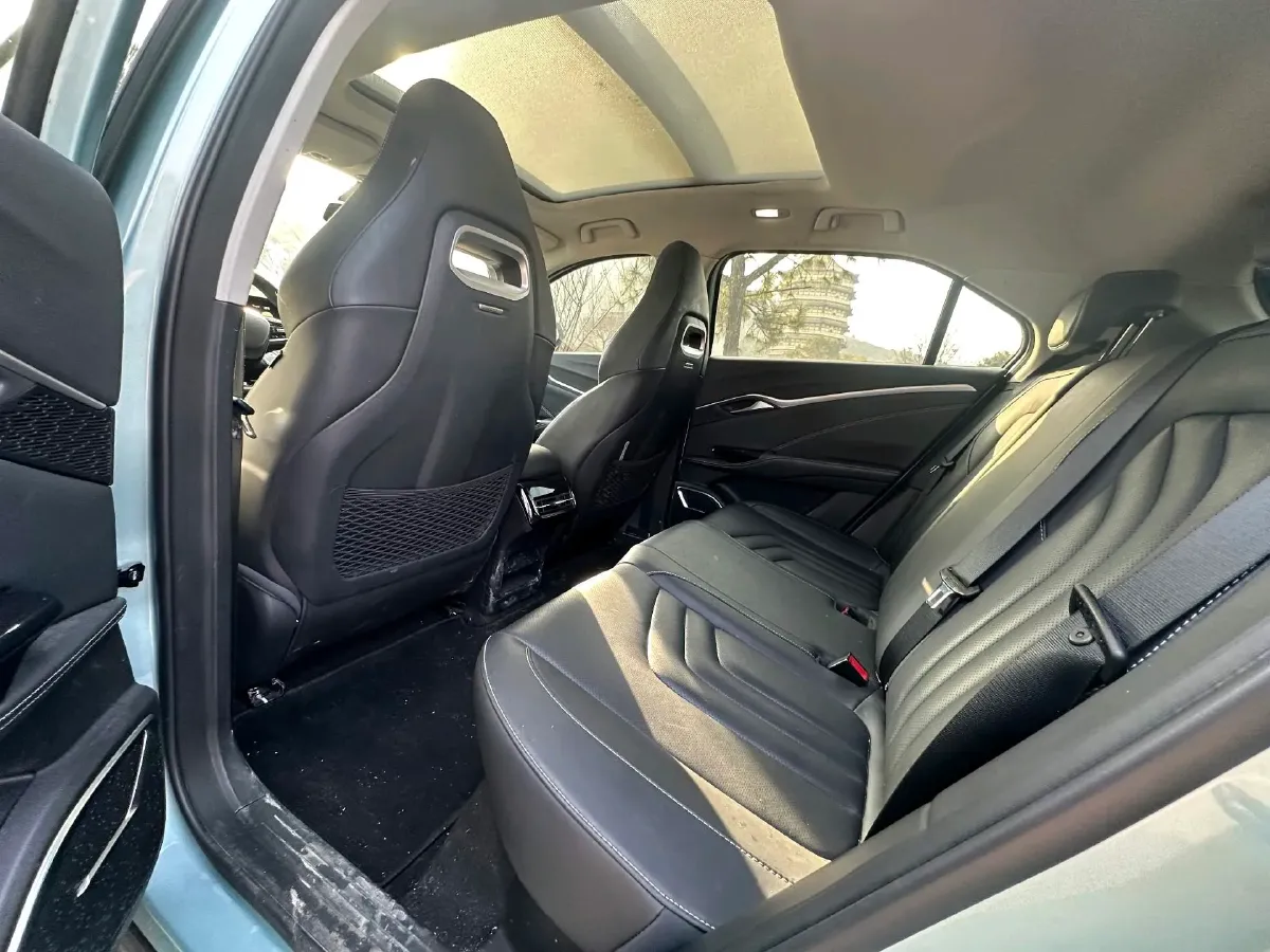 2022 Venucia Grand V 1.5T 190HP L4 7DCT,autocango,china used car exporter,china ev exporter,chinese used car exporter,chinese used ev exporter