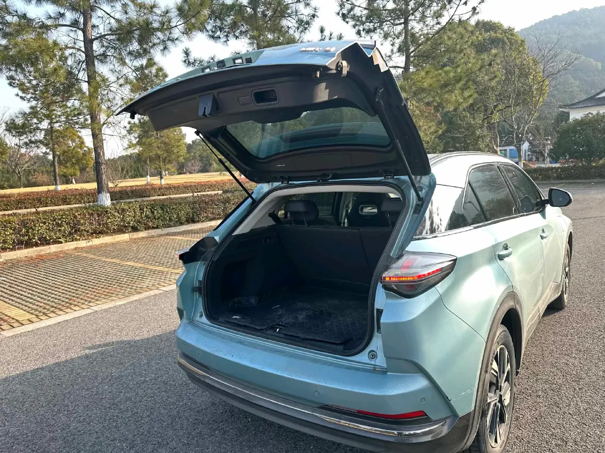 2022 Venucia Grand V 1.5T 190HP L4 7DCT,autocango,china used car exporter,china ev exporter,chinese used car exporter,chinese used ev exporter