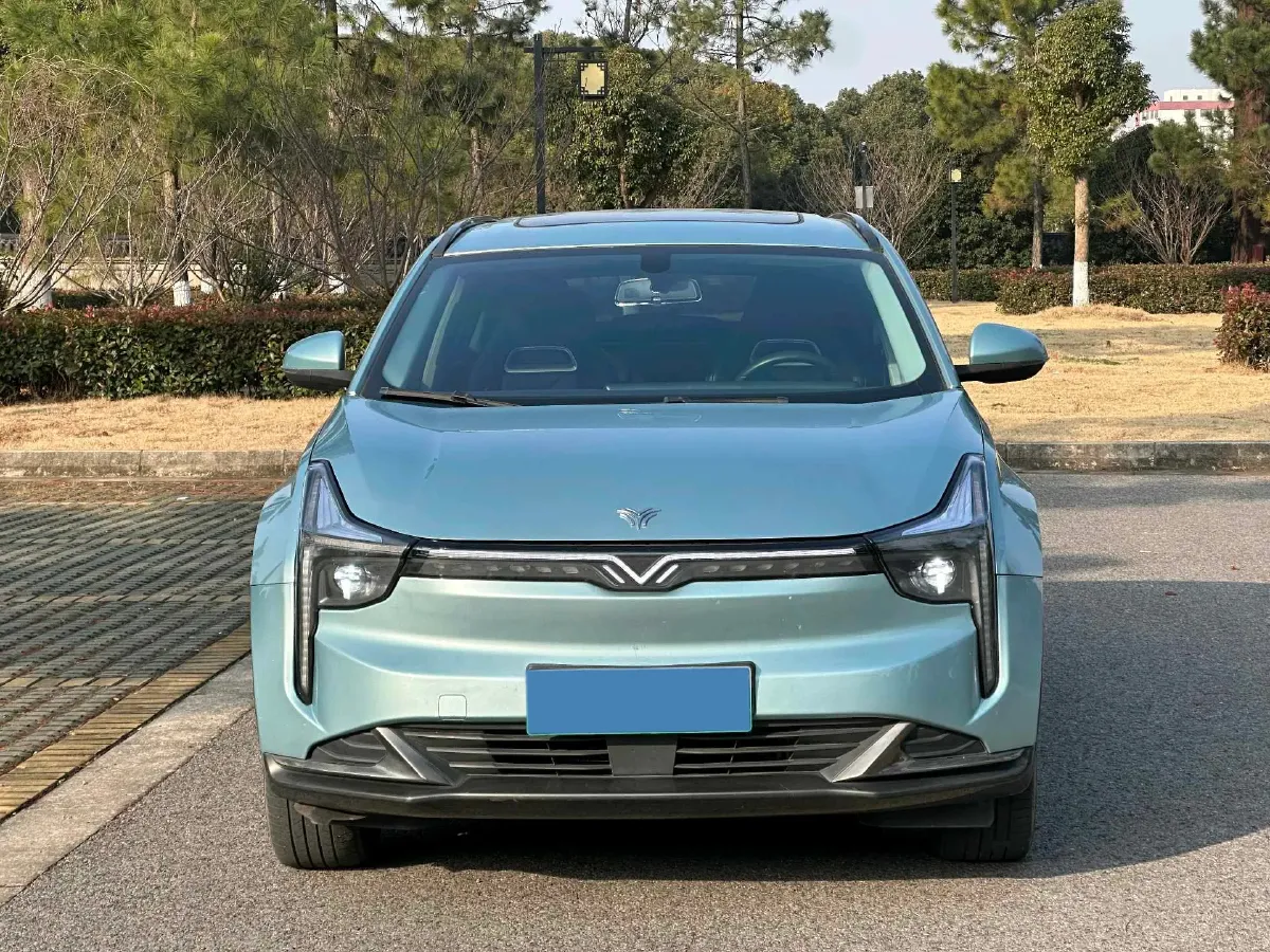 2022 Venucia Grand V 1.5T 190HP L4 7DCT,autocango,china used car exporter,china ev exporter,chinese used car exporter,chinese used ev exporter