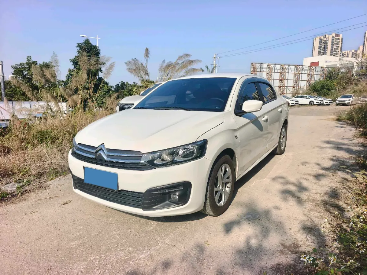 2017 HuangHai XiangLong 2.8T 102HP L4 5MT,autocango,china used car exporter,china ev exporter,chinese used car exporter,chinese used ev exporter