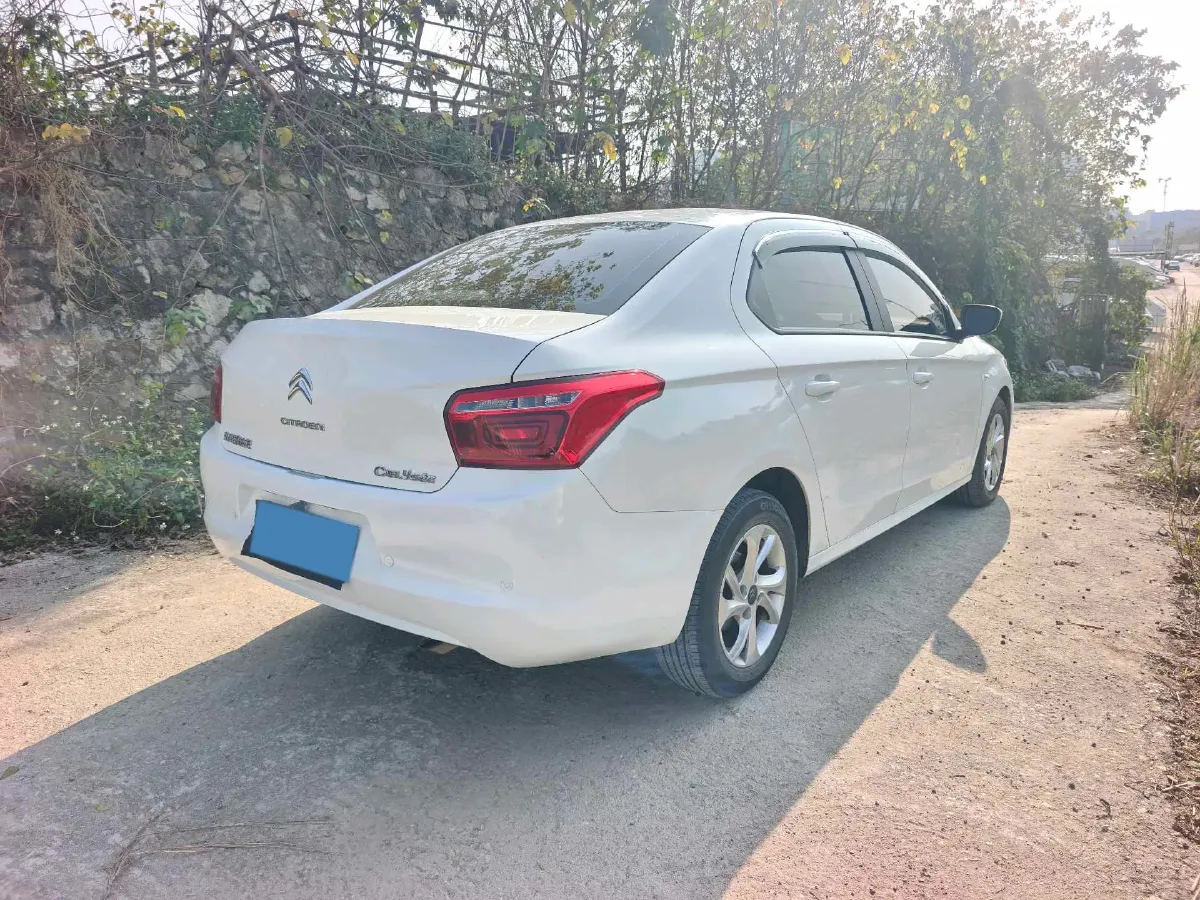 2017 HuangHai XiangLong 2.8T 102HP L4 5MT,autocango,china used car exporter,china ev exporter,chinese used car exporter,chinese used ev exporter