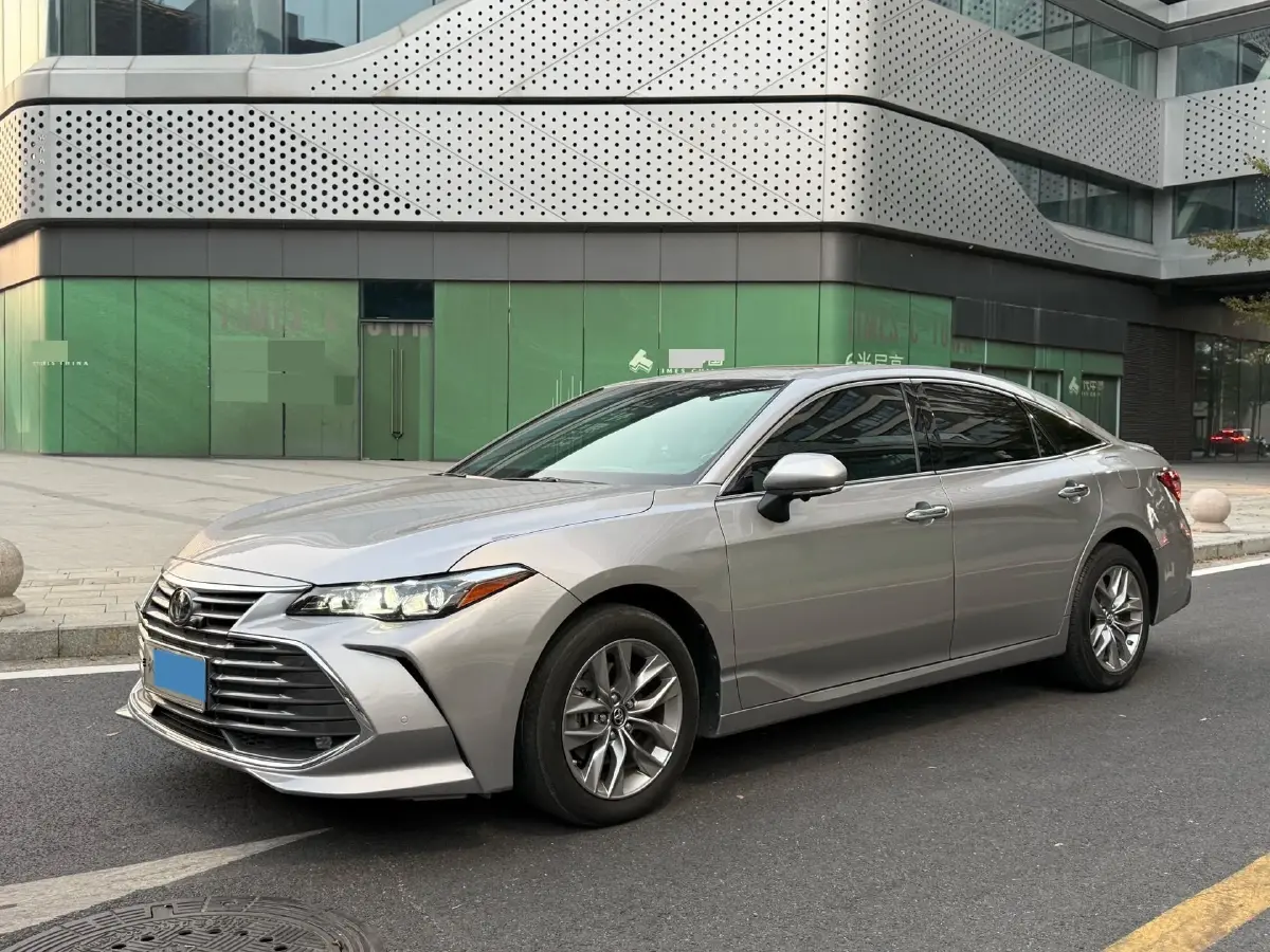 2021 Toyota Avalon 2.5L 209HP L4 8AT