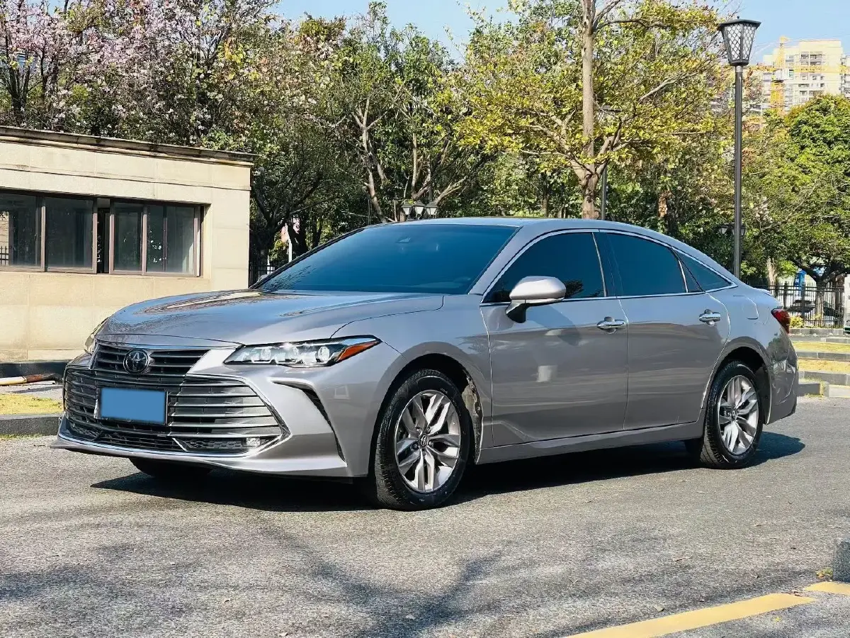 2021 Toyota Avalon 2.5L 209HP L4 8AT