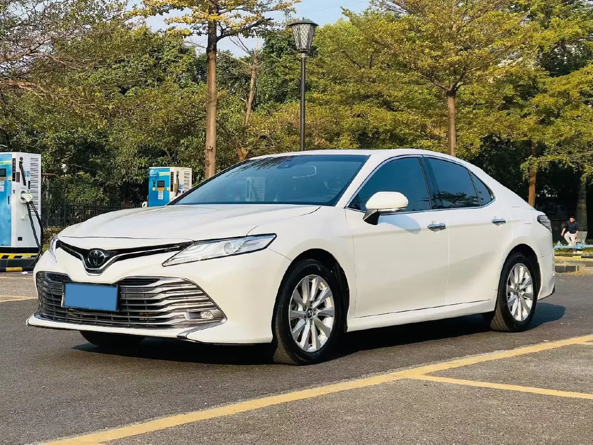 2019 Toyota Camry 2.0L 178HP L4 CVT