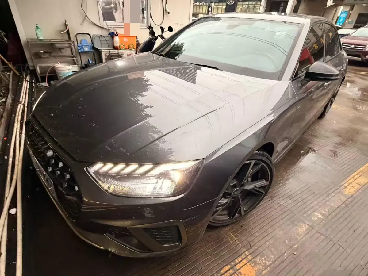 2024 Audi A4L 2.0T 190HP L4 7DCT