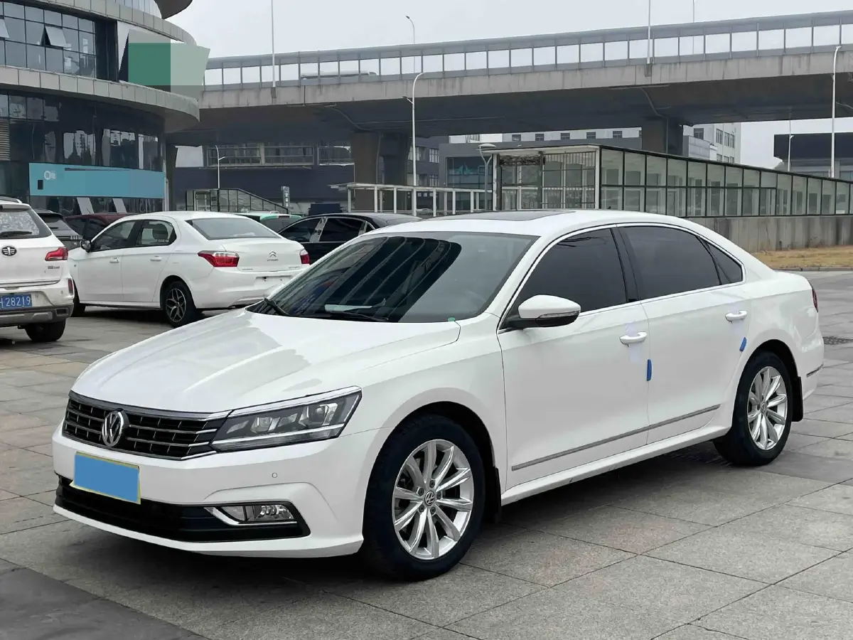 2017 Volkswagen Passat 1.4T 150HP L4 7DCT