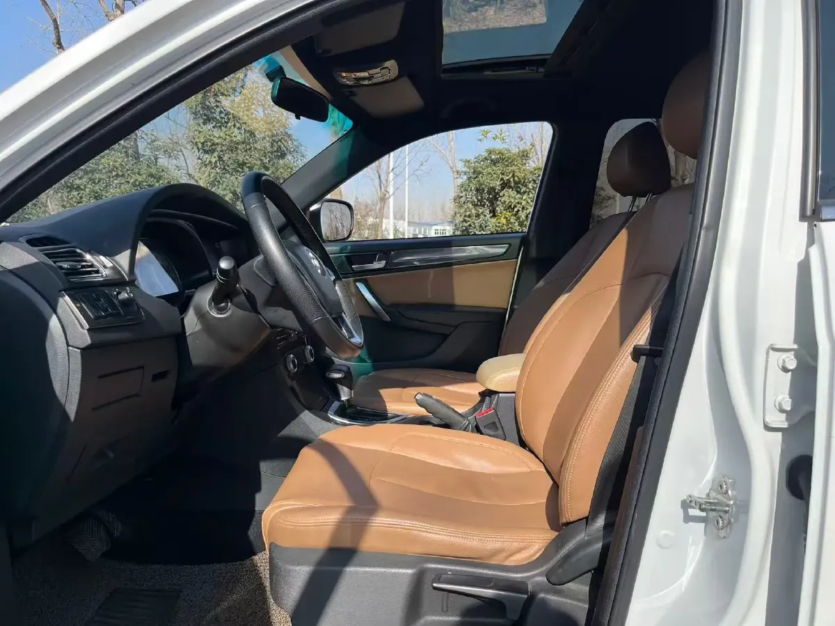 2016 Brilliance Auto V5 1.5T 150HP L4 5AT,autocango,china used car exporter,china ev exporter,chinese used car exporter,chinese used ev exporter