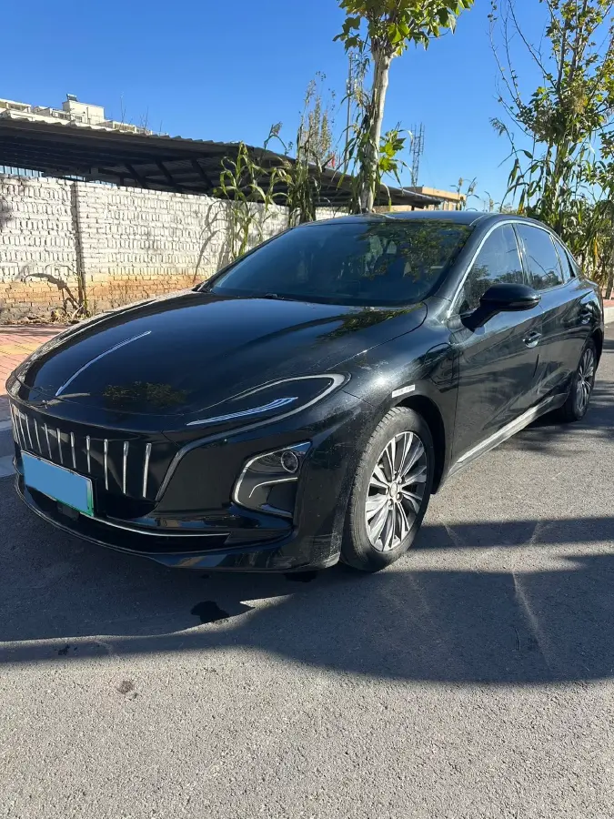 2022 HongQi E-QM5 BEV 54KWH