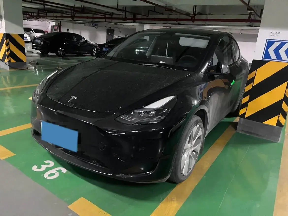 2022 Tesla Model Y BEV 60KWH