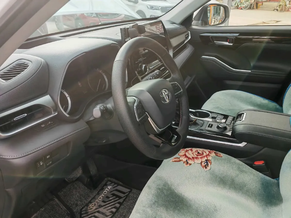 2022 Toyota Highlander 2.0T 248HP L4 8AT,autocango,china used car exporter,china ev exporter,chinese used car exporter,chinese used ev exporter