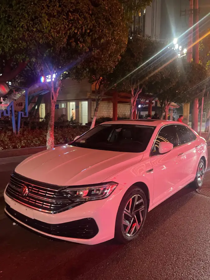 2023 Volkswagen Sagitar 1.4T 150HP L4 7DCT