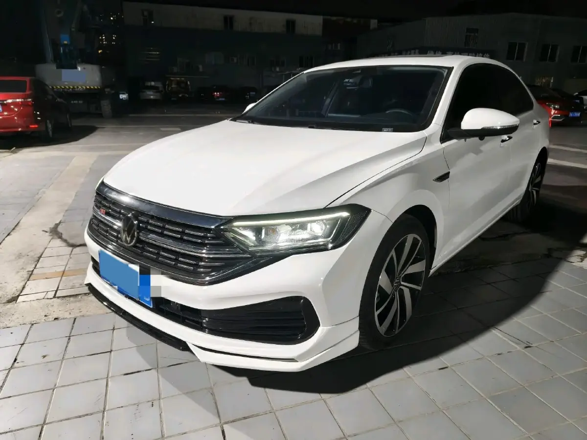 2023 Volkswagen Sagitar 1.4T 150HP L4 7DCT