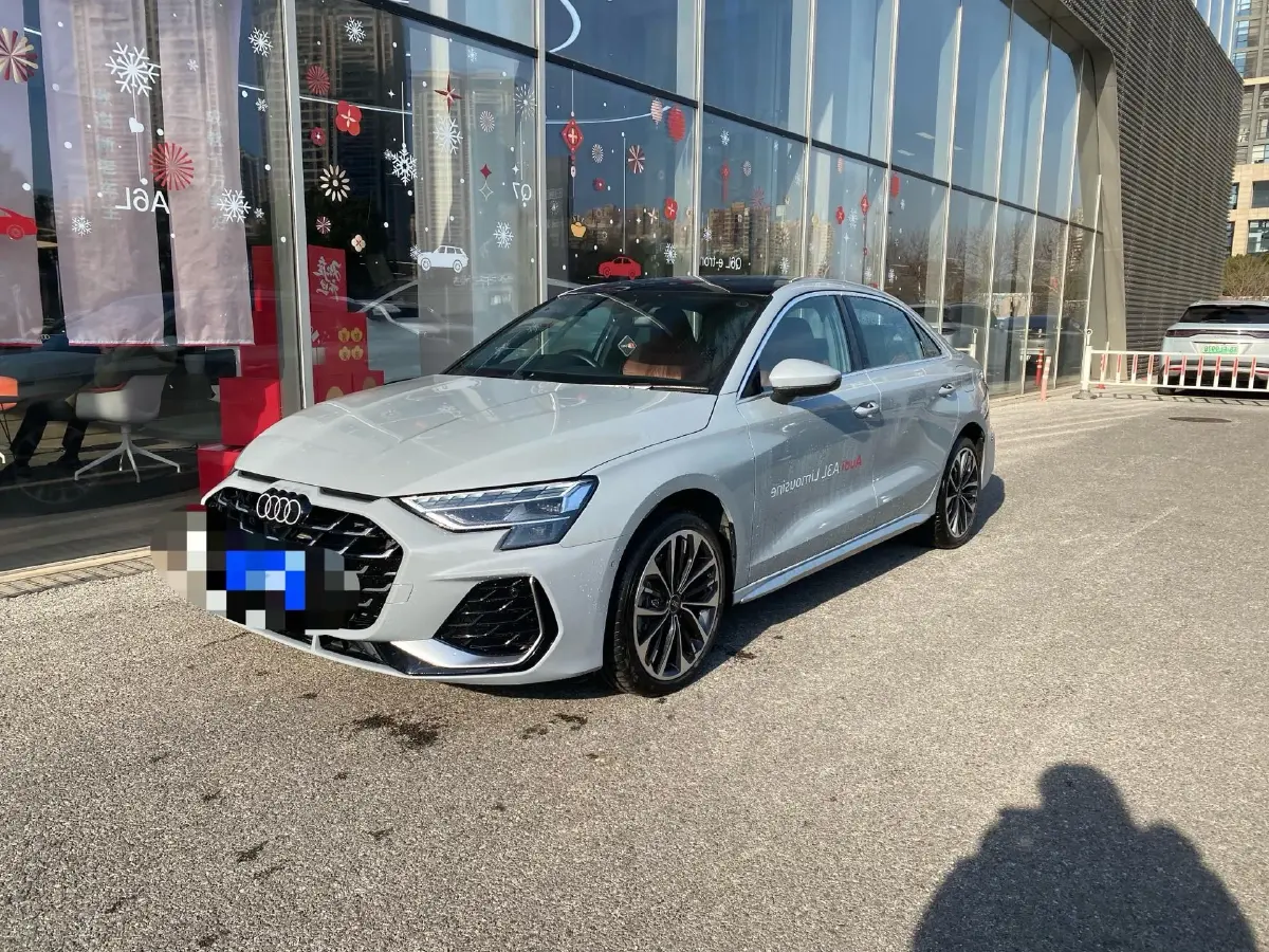 2025 Audi A3 1.5T 160HP L4 7DCT