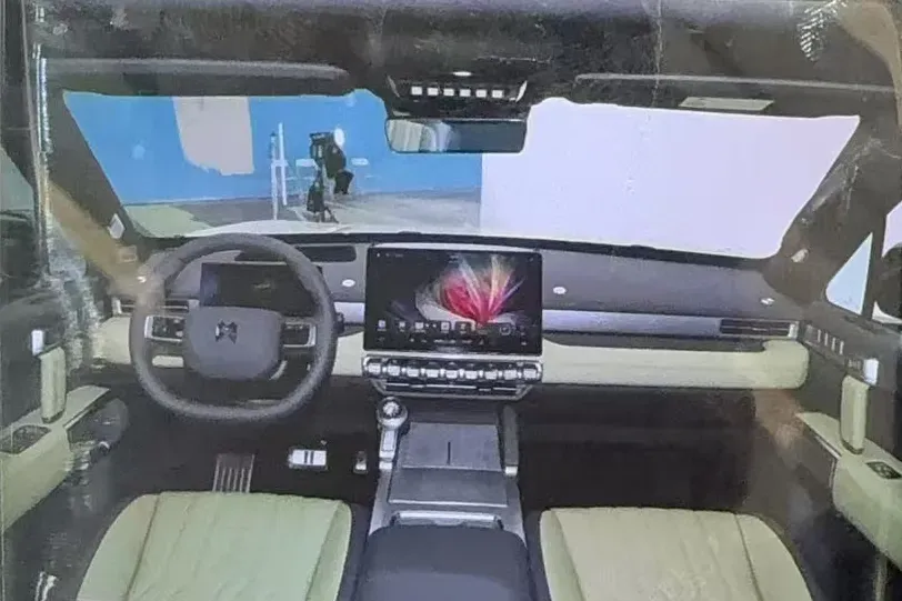 2025 Jetour Zongheng G700 2.0T 211HP L4 2DHT PHEV,autocango,china used car exporter,china ev exporter,chinese used car exporter,chinese used ev exporter