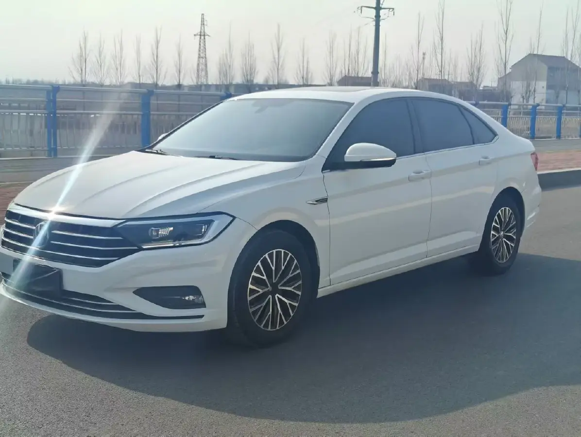 2021 Volkswagen Sagitar 1.4T 150HP L4 7DCT