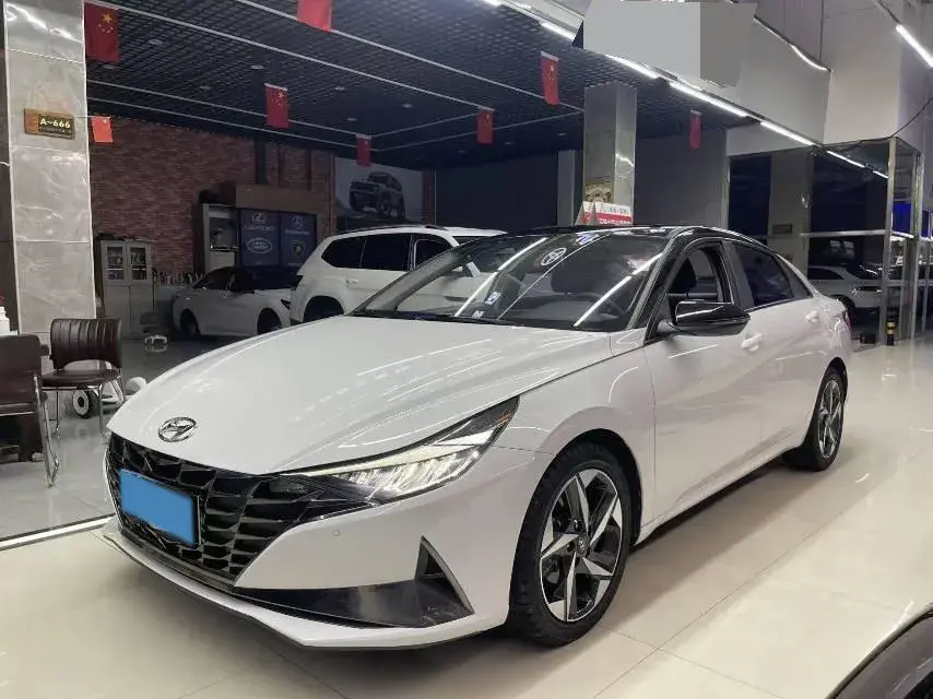 2022 Hyundai Elantra 1.5L 115HP L4 CVT