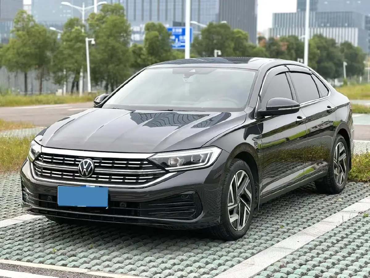 2023 Volkswagen Sagitar 1.5T 160HP L4 7DCT