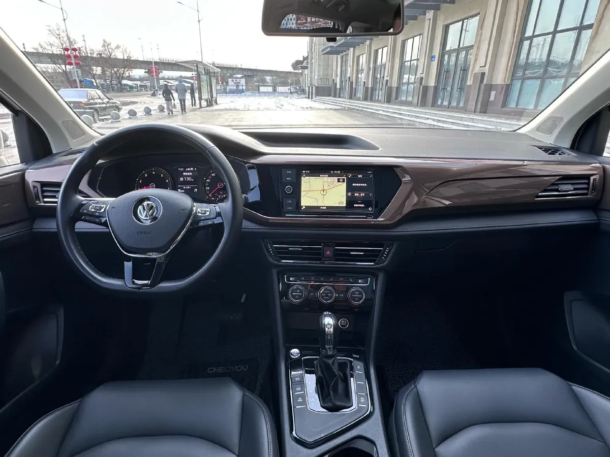 2019 MINI MINI 1.5T 102HP L3 7DCT,autocango,china used car exporter,china ev exporter,chinese used car exporter,chinese used ev exporter