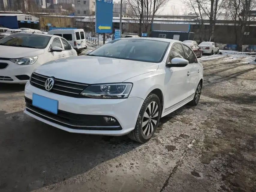 2018 Volkswagen Sagitar 1.2T 110HP L4 7DCT