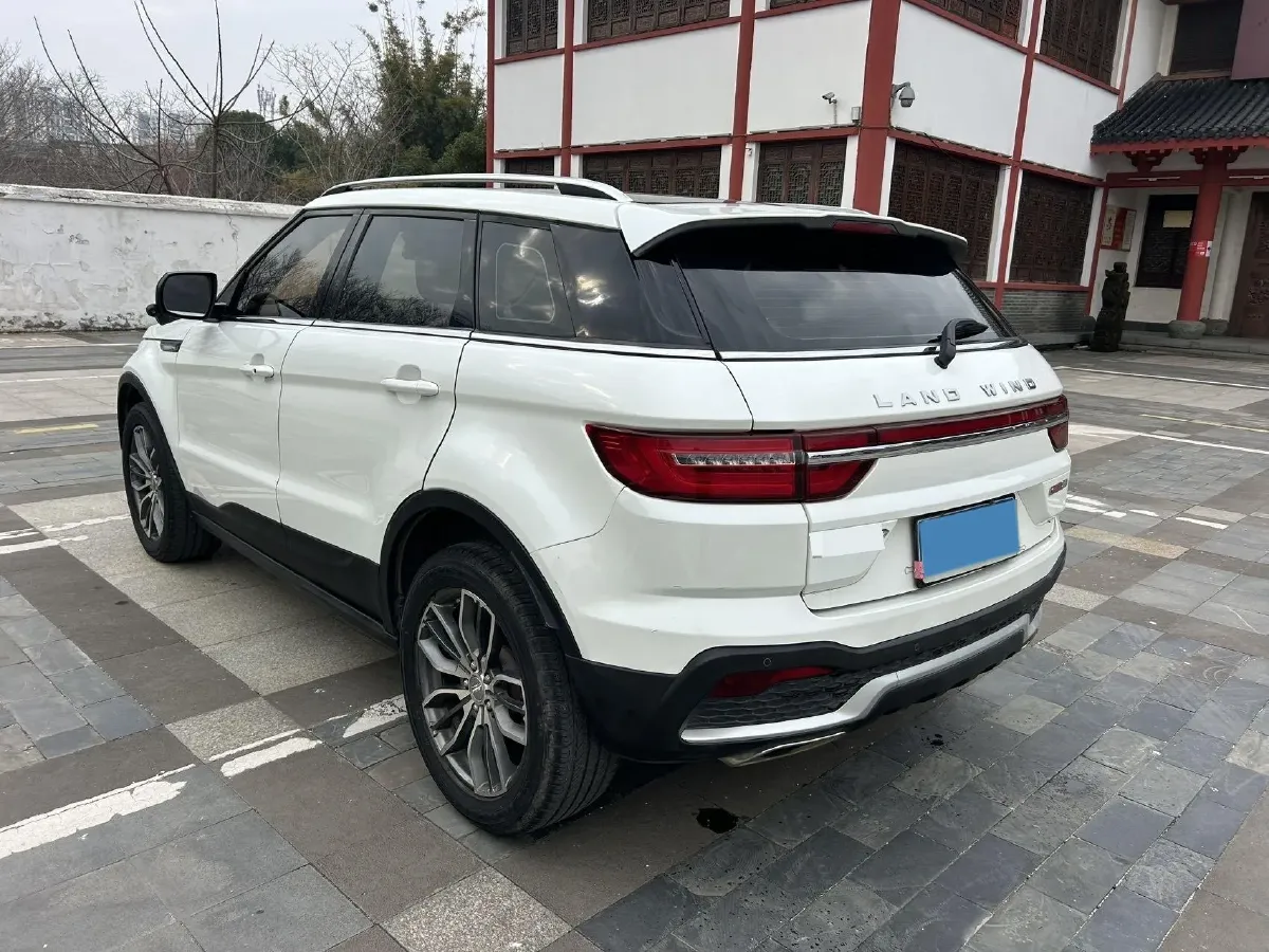 2018 Landwind X7 1.5T 163HP L4 8AT,autocango,china used car exporter,china ev exporter,chinese used car exporter,chinese used ev exporter