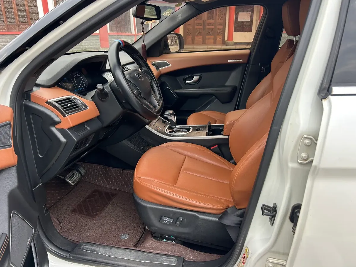 2018 Landwind X7 1.5T 163HP L4 8AT,autocango,china used car exporter,china ev exporter,chinese used car exporter,chinese used ev exporter