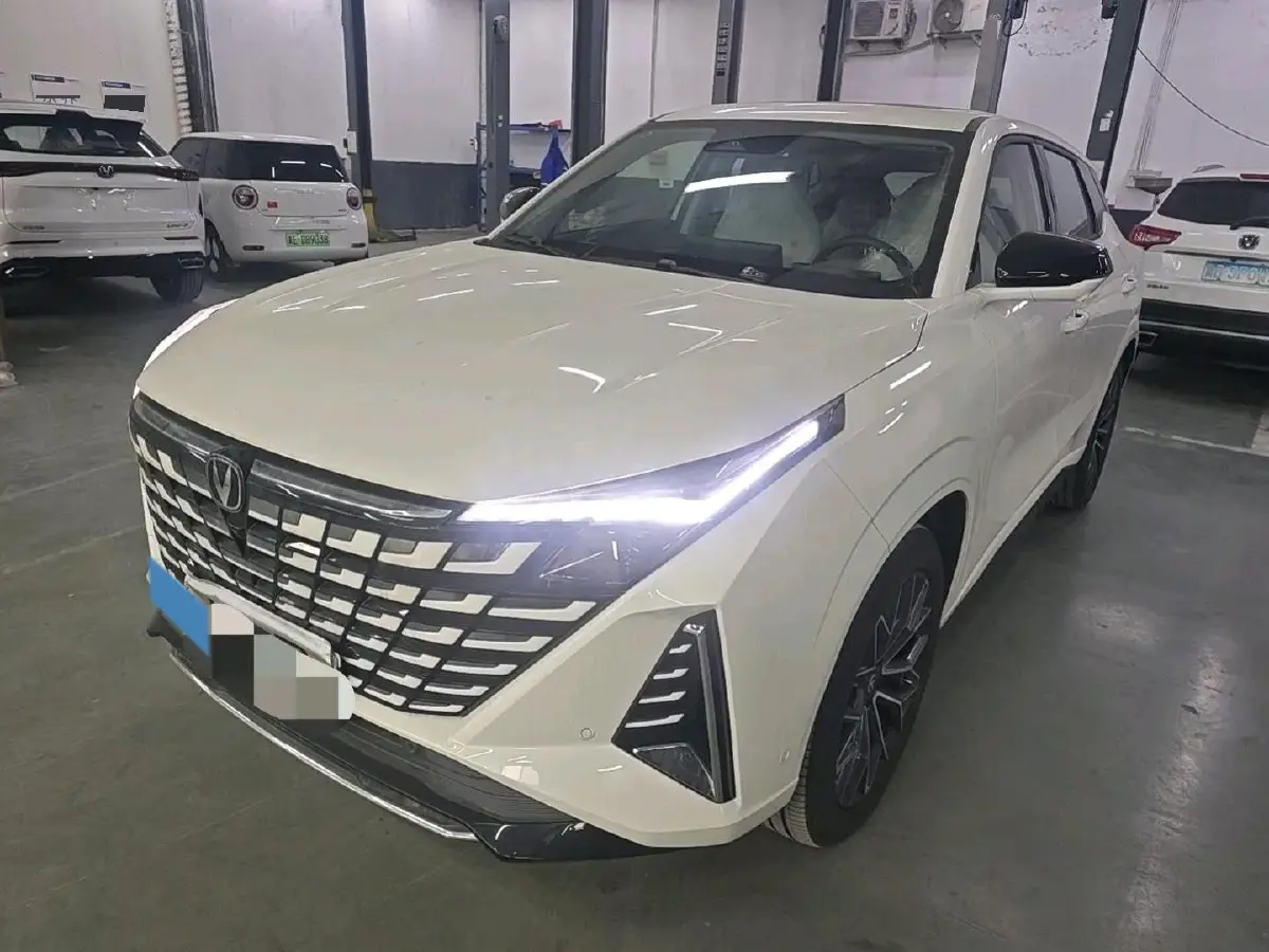 2024 ChangAn UNI-Z 1.5L 98HP L4 E-CVT PHEV 18.4KWH