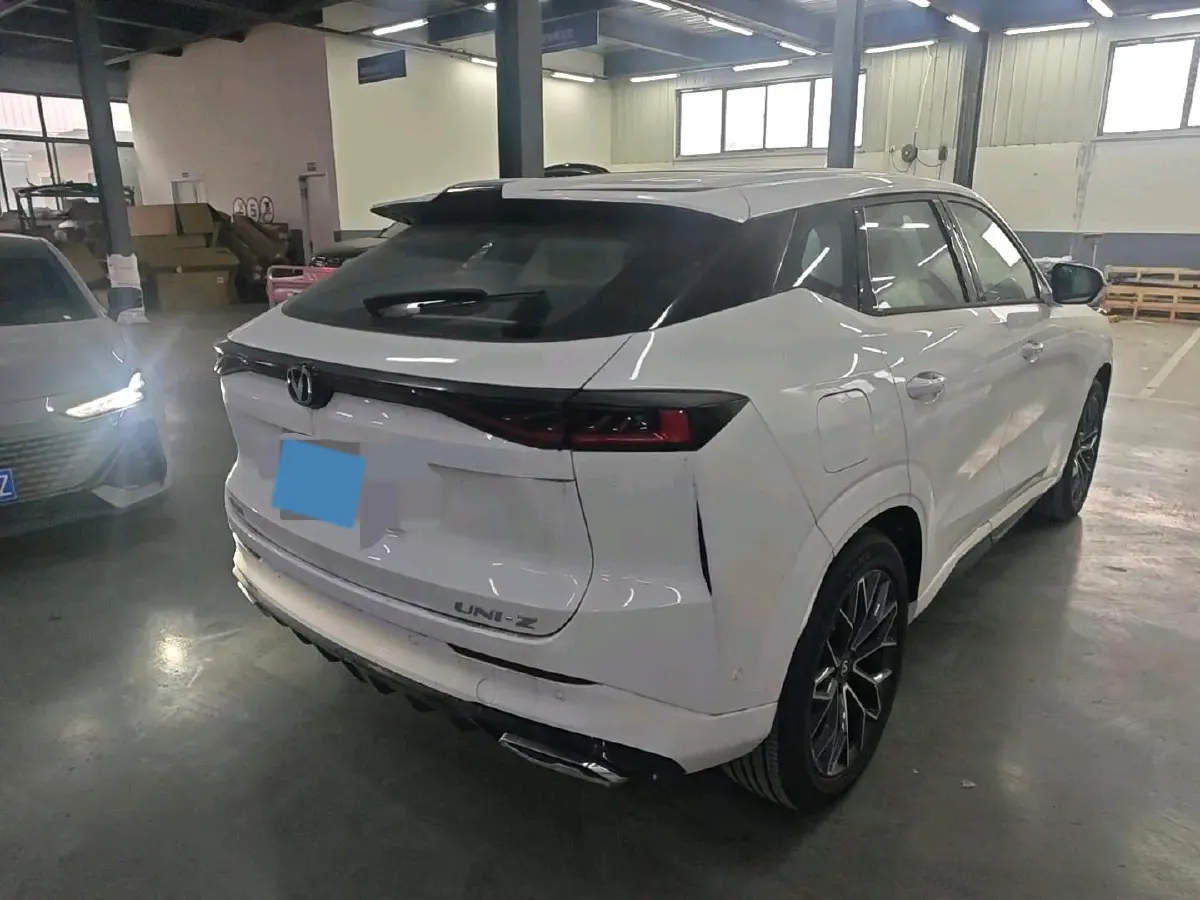 2024 ChangAn UNI-Z 1.5L 98HP L4 E-CVT PHEV 18.4KWH,autocango,china used car exporter,china ev exporter,chinese used car exporter,chinese used ev exporter