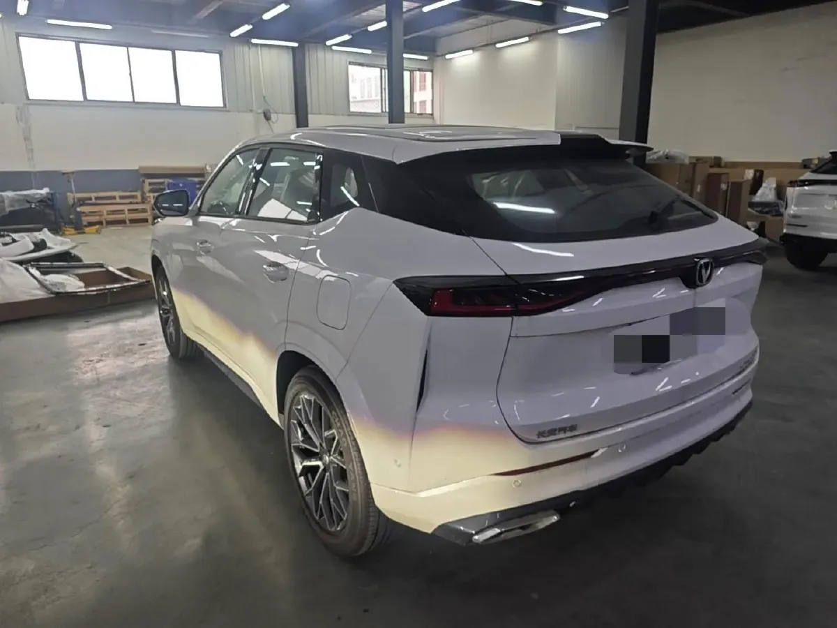 2024 ChangAn UNI-Z 1.5L 98HP L4 E-CVT PHEV 18.4KWH,autocango,china used car exporter,china ev exporter,chinese used car exporter,chinese used ev exporter