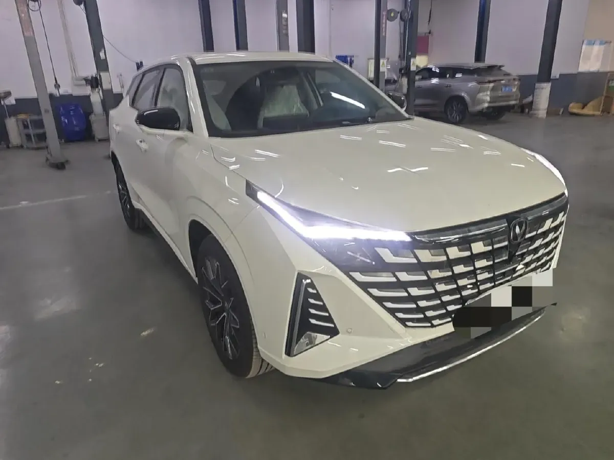 2024 ChangAn UNI-Z 1.5L 98HP L4 E-CVT PHEV 18.4KWH,autocango,china used car exporter,china ev exporter,chinese used car exporter,chinese used ev exporter