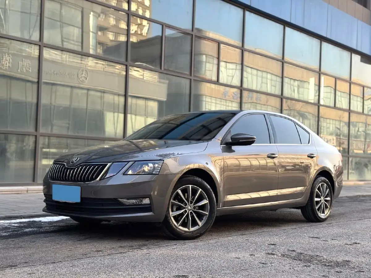 2022 Skoda Octavia 1.5L 113HP L4 6AT