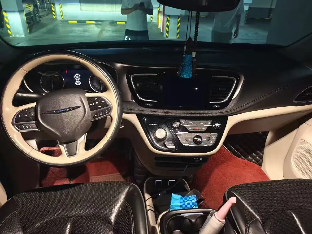 2017 Chrysler Pacifica 3.6L 279HP V6 9AT,autocango,china used car exporter,china ev exporter,chinese used car exporter,chinese used ev exporter