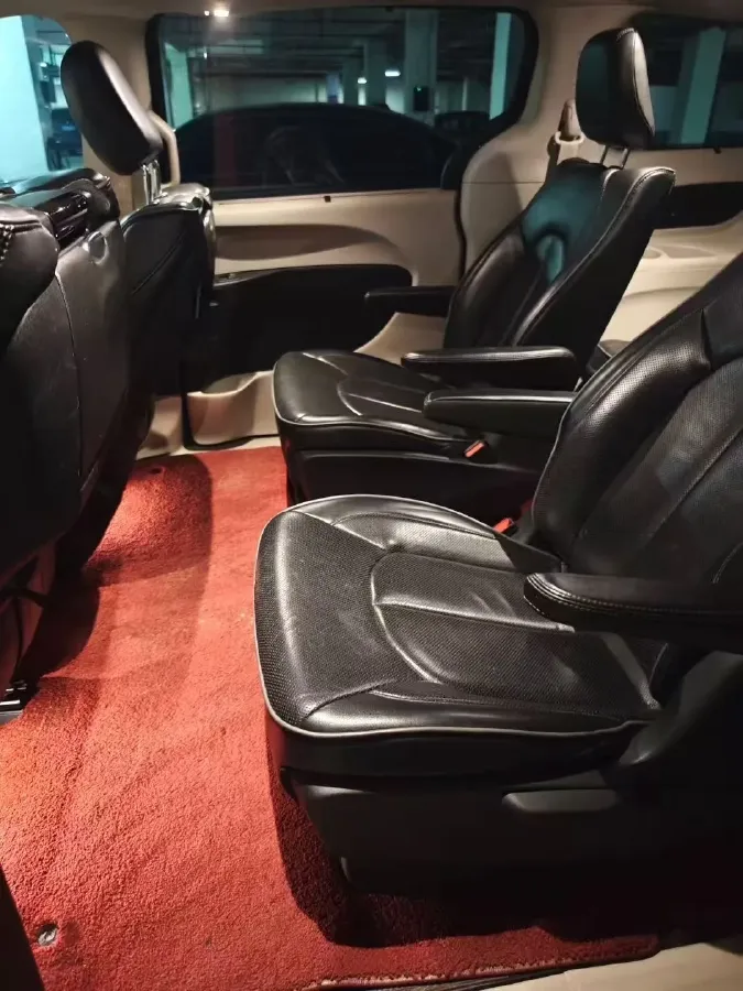 2017 Chrysler Pacifica 3.6L 279HP V6 9AT,autocango,china used car exporter,china ev exporter,chinese used car exporter,chinese used ev exporter