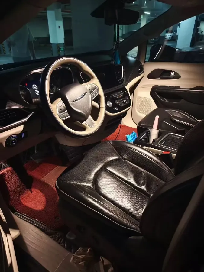 2017 Chrysler Pacifica 3.6L 279HP V6 9AT,autocango,china used car exporter,china ev exporter,chinese used car exporter,chinese used ev exporter