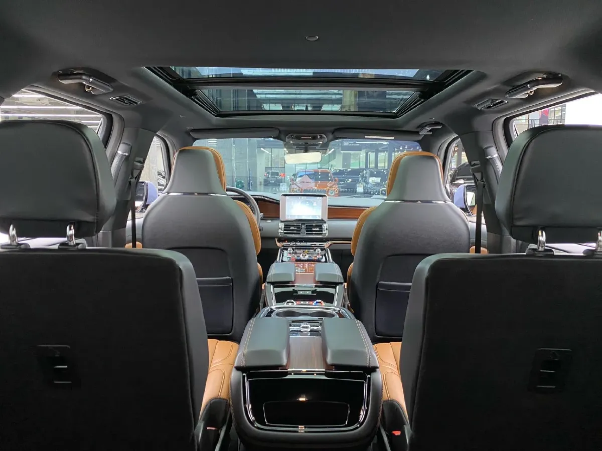 2020 Lincoln Navigator 3.5T 388HP V6 10AT,autocango,china used car exporter,china ev exporter,chinese used car exporter,chinese used ev exporter