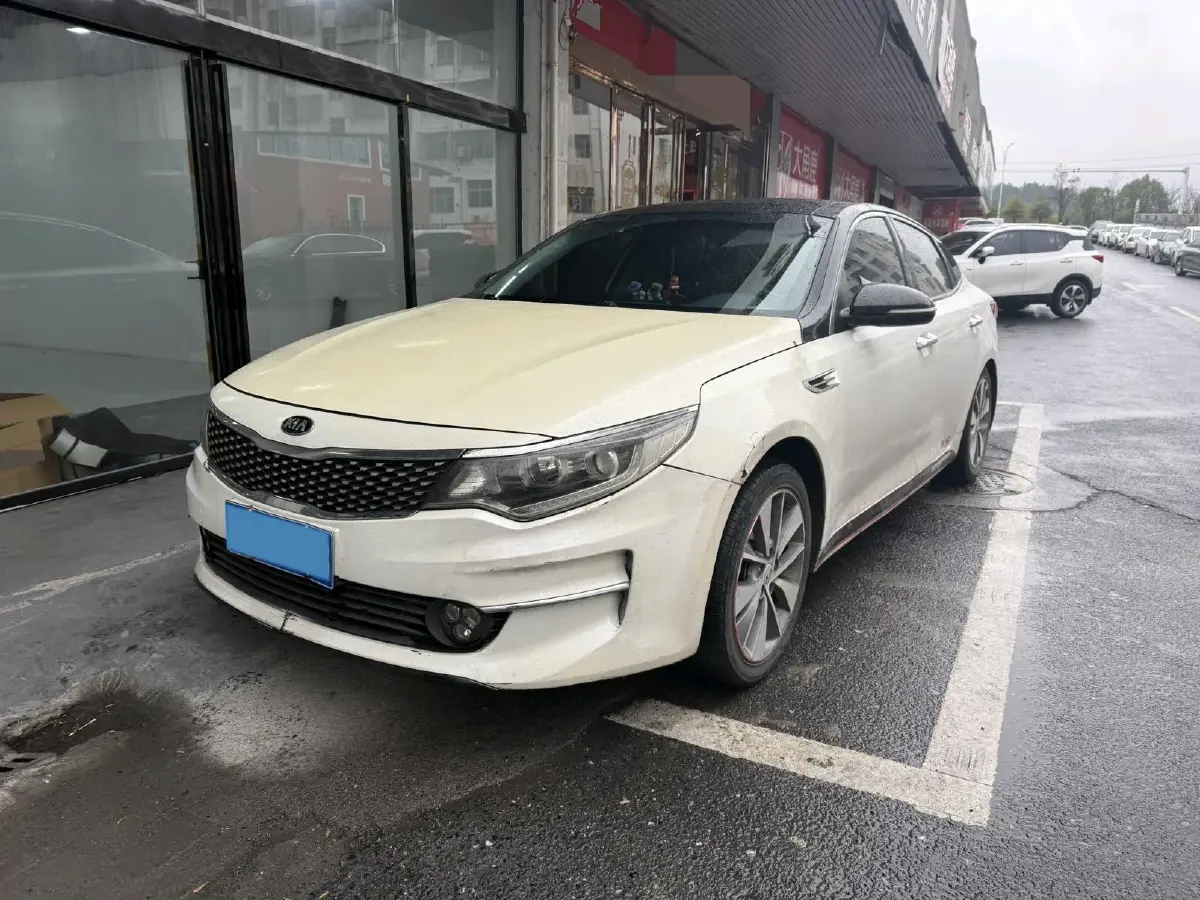 2016 Kia K5 2.0L 161HP L4 6AT