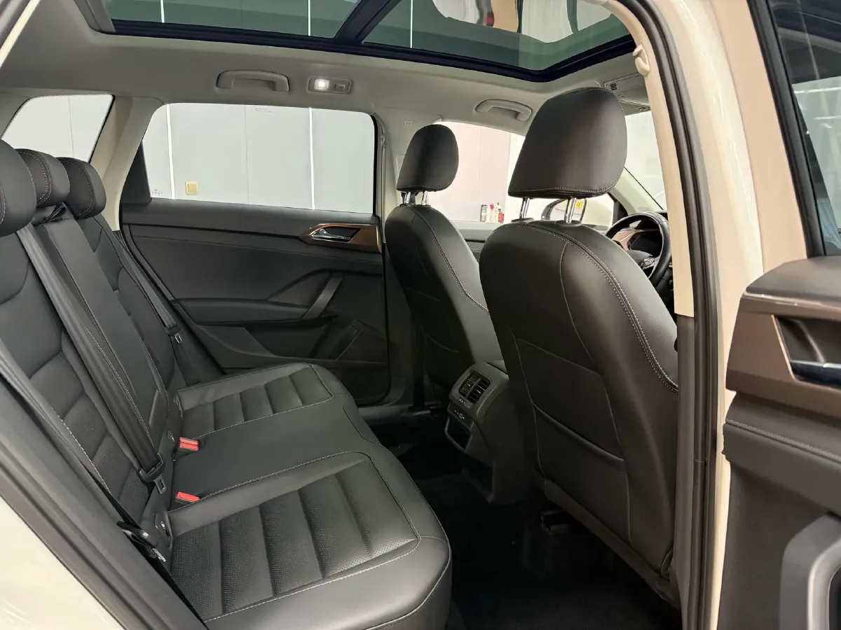 2021 Volkswagen Tharu 1.4T 150HP L4 7DCT,autocango,china used car exporter,china ev exporter,chinese used car exporter,chinese used ev exporter