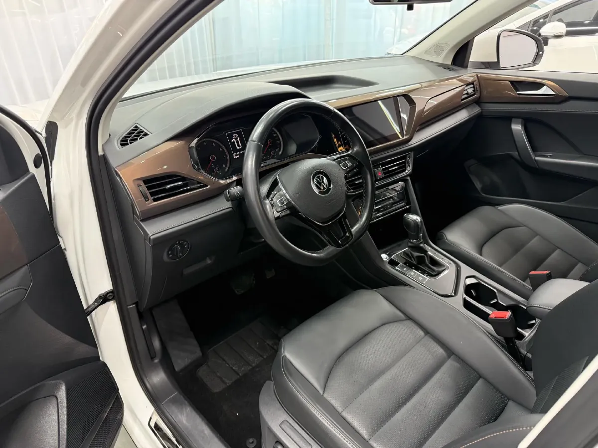 2021 Volkswagen Tharu 1.4T 150HP L4 7DCT,autocango,china used car exporter,china ev exporter,chinese used car exporter,chinese used ev exporter