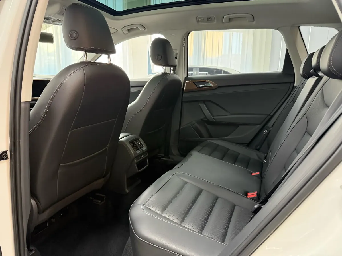 2021 Volkswagen Tharu 1.4T 150HP L4 7DCT,autocango,china used car exporter,china ev exporter,chinese used car exporter,chinese used ev exporter