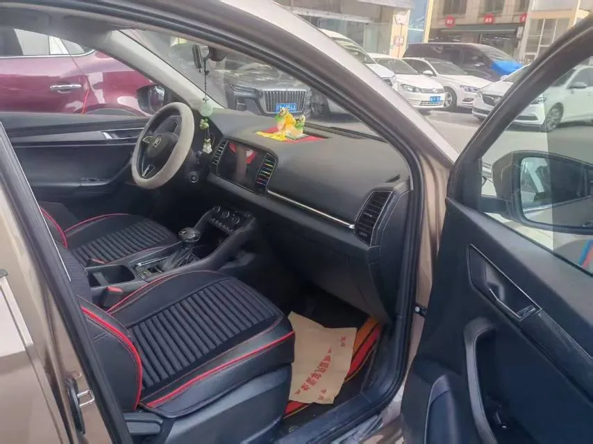 2019 Skoda Karoq 1.4T 150HP L4 7DCT,autocango,china used car exporter,china ev exporter,chinese used car exporter,chinese used ev exporter