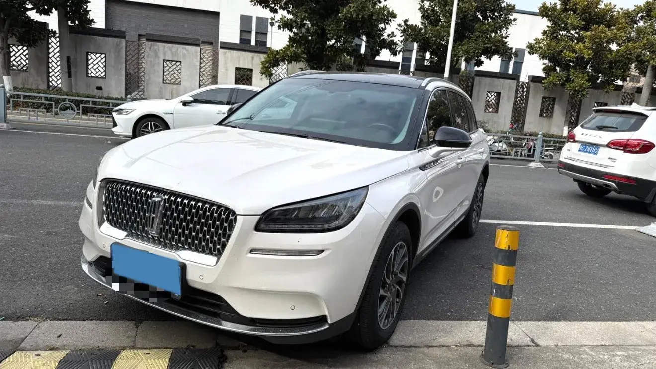 2022 Lincoln Corsair 2.0T 245HP L4 8AT