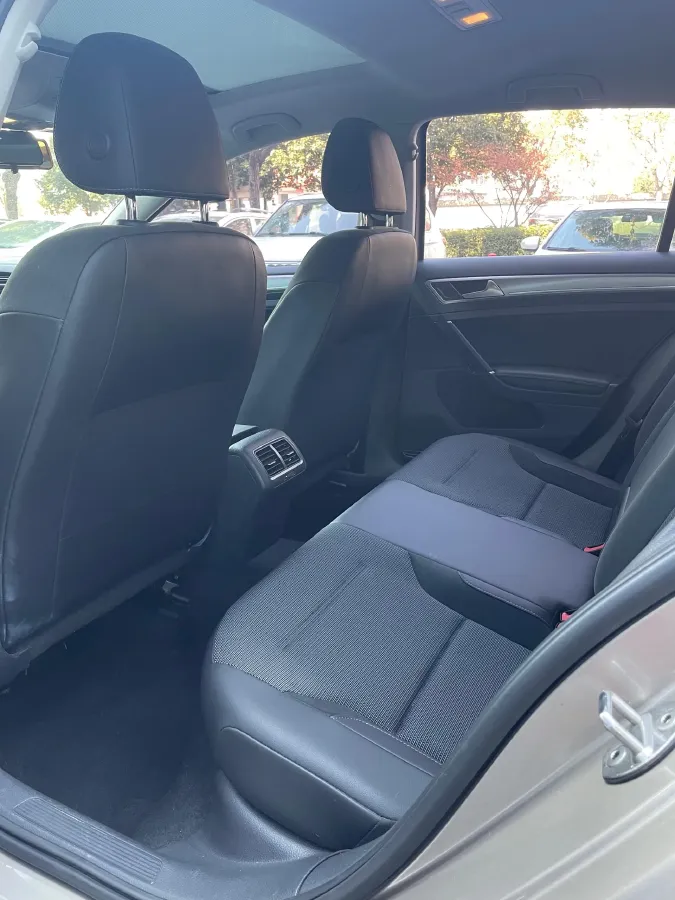 2018 Volkswagen Golf 1.6L 110HP L4 6AT,autocango,china used car exporter,china ev exporter,chinese used car exporter,chinese used ev exporter