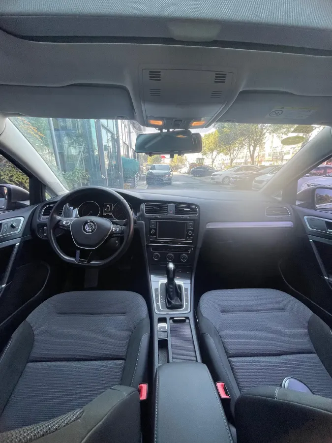 2018 Volkswagen Golf 1.6L 110HP L4 6AT,autocango,china used car exporter,china ev exporter,chinese used car exporter,chinese used ev exporter