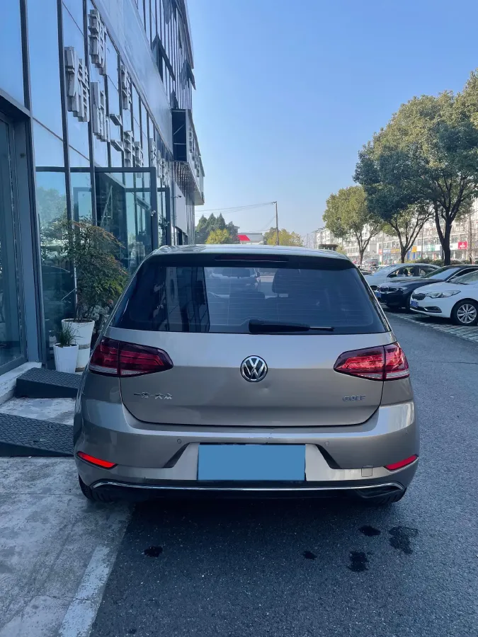 2018 Volkswagen Golf 1.6L 110HP L4 6AT,autocango,china used car exporter,china ev exporter,chinese used car exporter,chinese used ev exporter